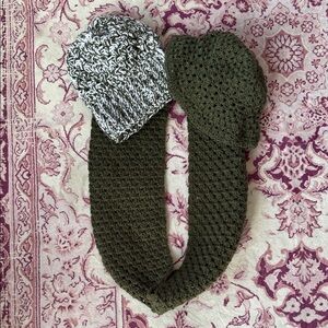 Green and Black Knit Hat and Scarf Set
